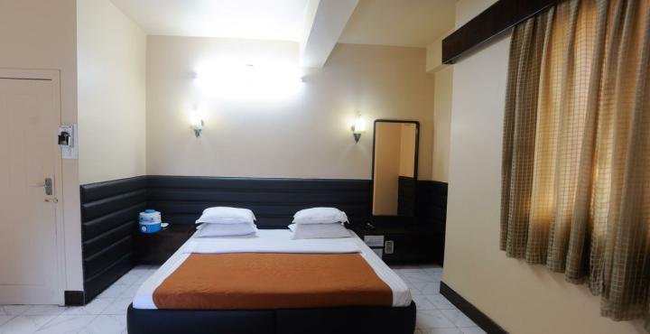 Hotel Siddhartha Palace Ahmedabad Exterior foto